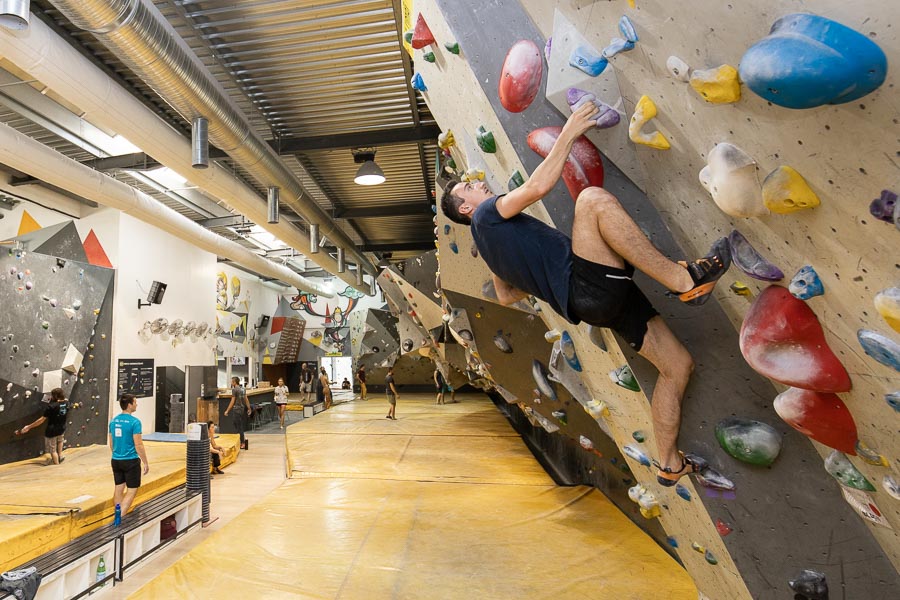Escalade de blocs : grimper à Marseille